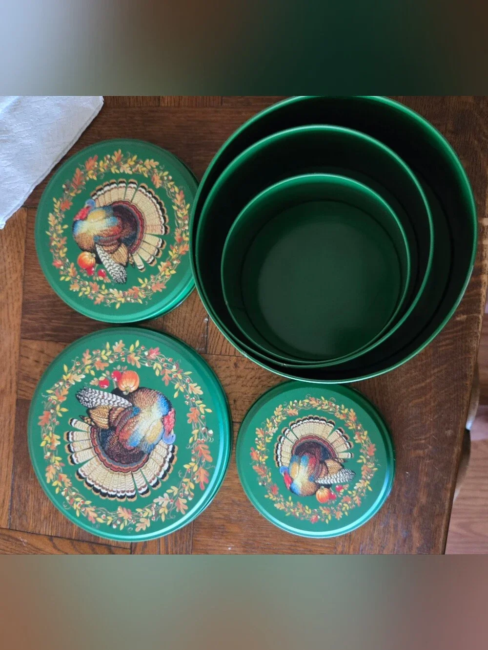 Green Turkey Motif Round Tin Set - Set of 3